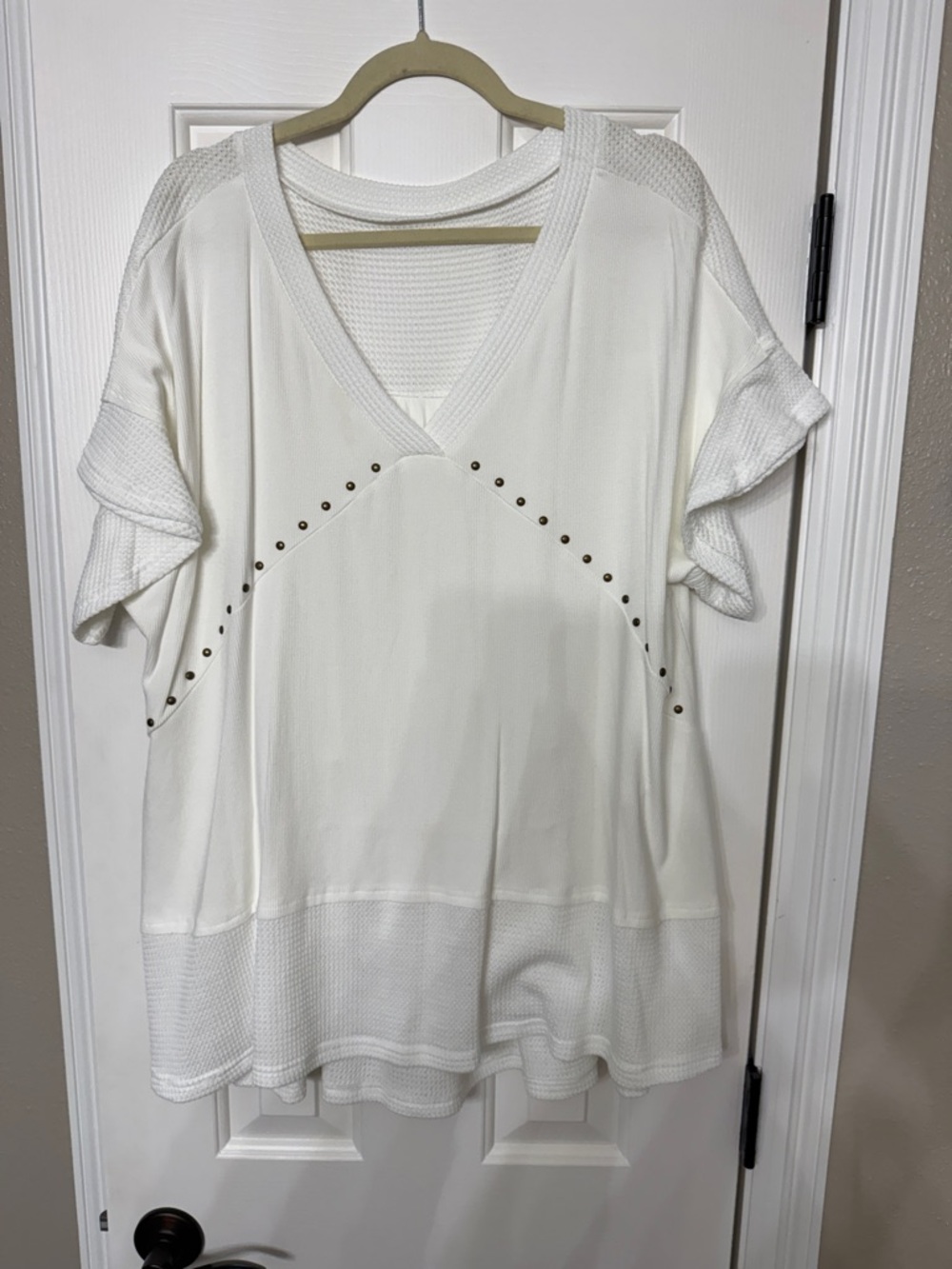 Women’s white V-Neck Studded Short Sleeve Top